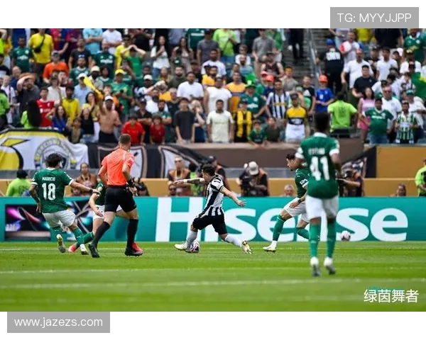 绿茵场上的舞者足球明星们的激情与荣耀交响曲