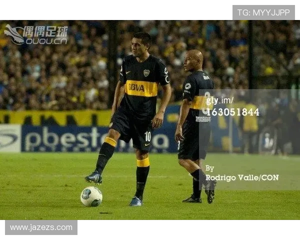 足球明星贝莱登的传奇之路与辉煌成就全景回顾